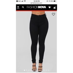 NWT Fashion Nova black high waisted skinny jeans